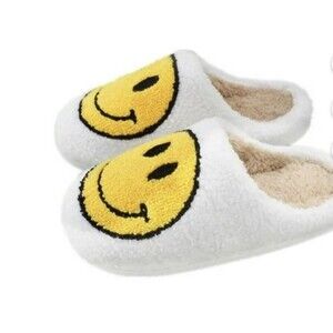 Smiley Face Slippers for Women Sz 6, Anti-Slip Soft Plush NEW!!